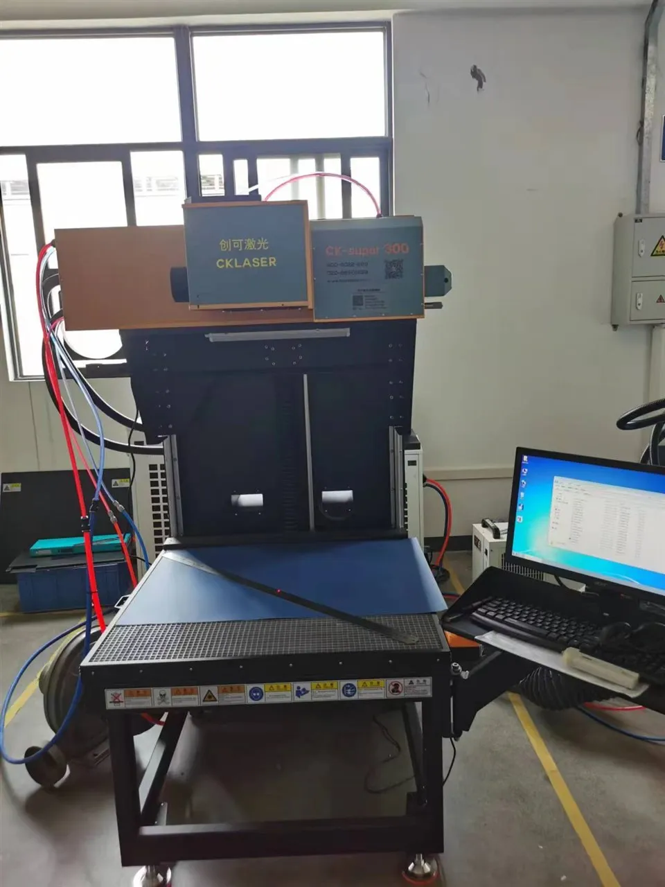 Stroj laserového značení CKLASER pro přenos tepla vinně rytí a řezání